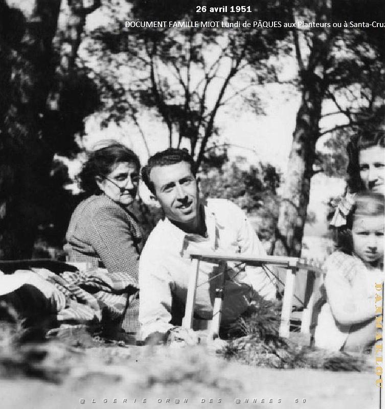 Oran- SDV- 5035- 1951 04 26 PAQUES A SANTA CRUZ ou AUX PLANTEURS.  5 Lundi de PAQUES.JPG